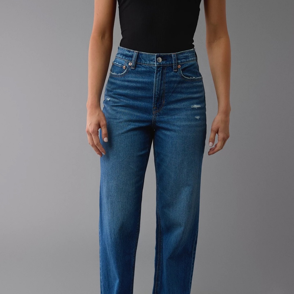 AE Strigid Super High-Waisted Baggy Straight Jean